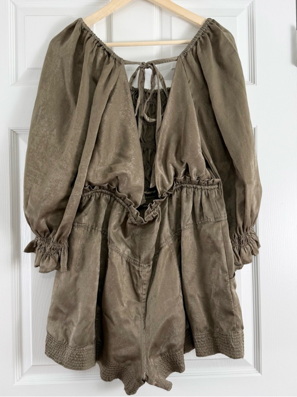 NWOT Free People Satin Smocked Olive-Brown Short Romper Medium 8/10 - Picture 5 of 9